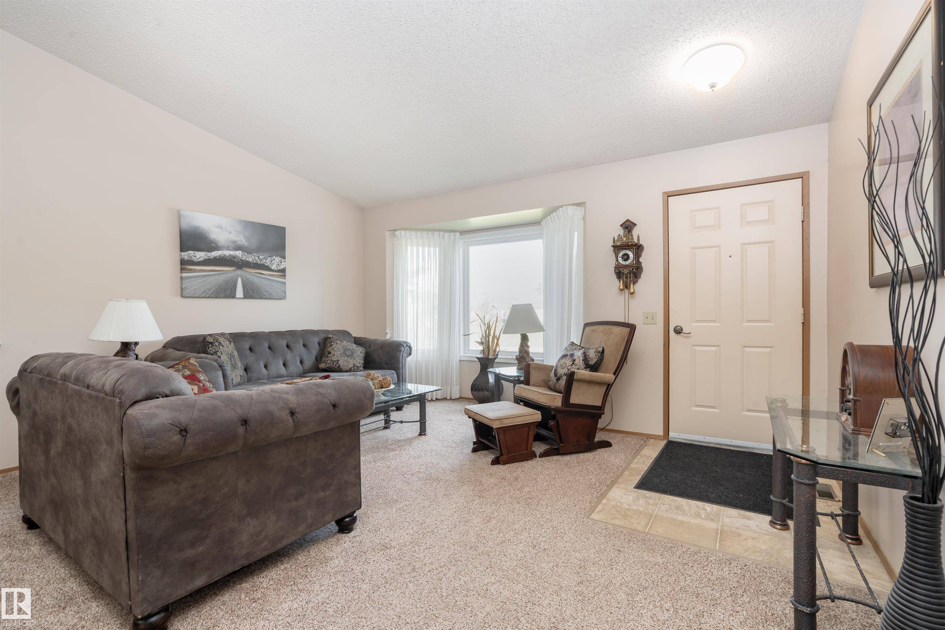 Stony Plain, AB T7Z 1K3,4116 44 AV