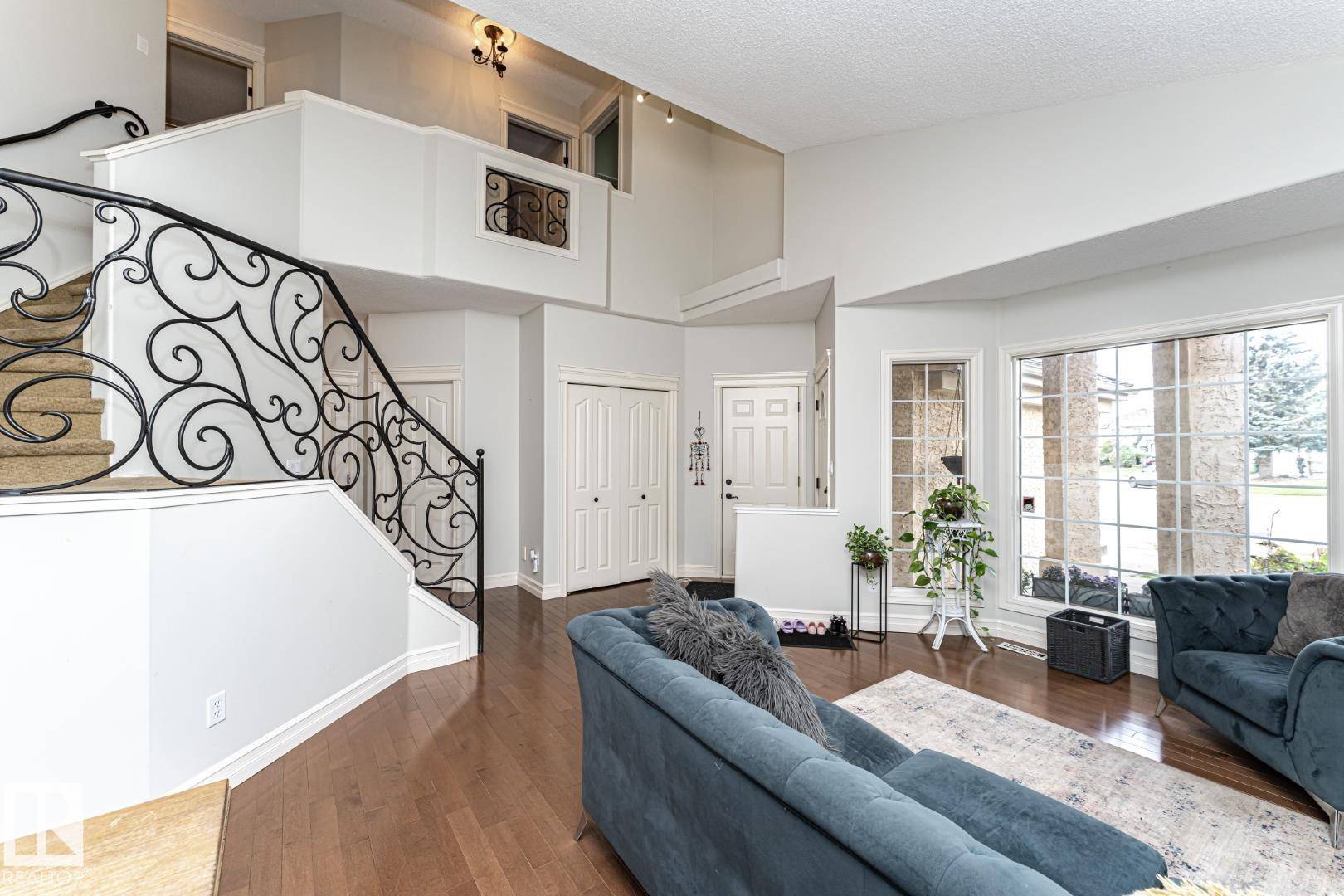 Edmonton, AB T6R 2J7,160 CARLSON CL NW