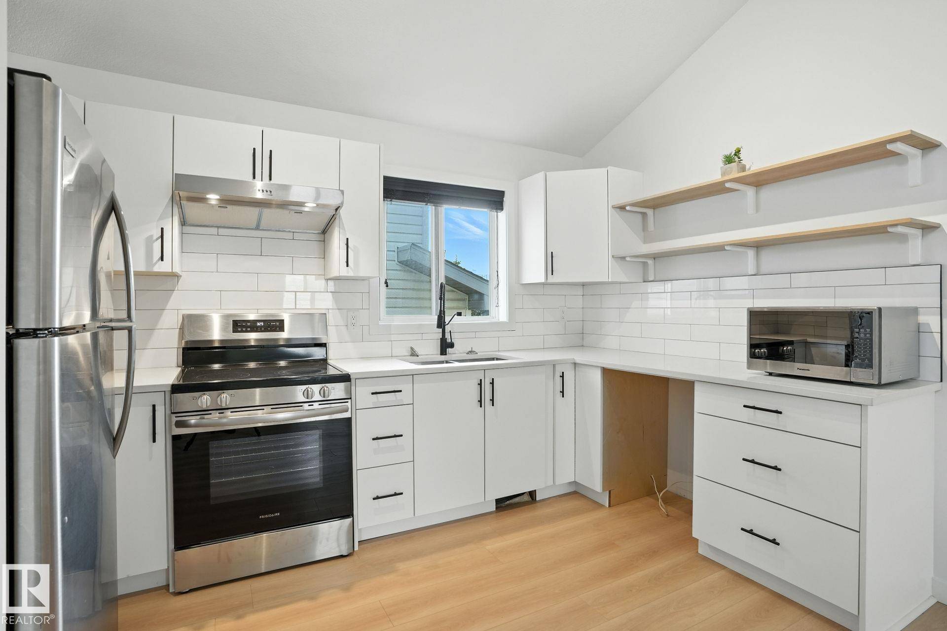 Edmonton, AB T5X 6G8,11316 167B AV NW