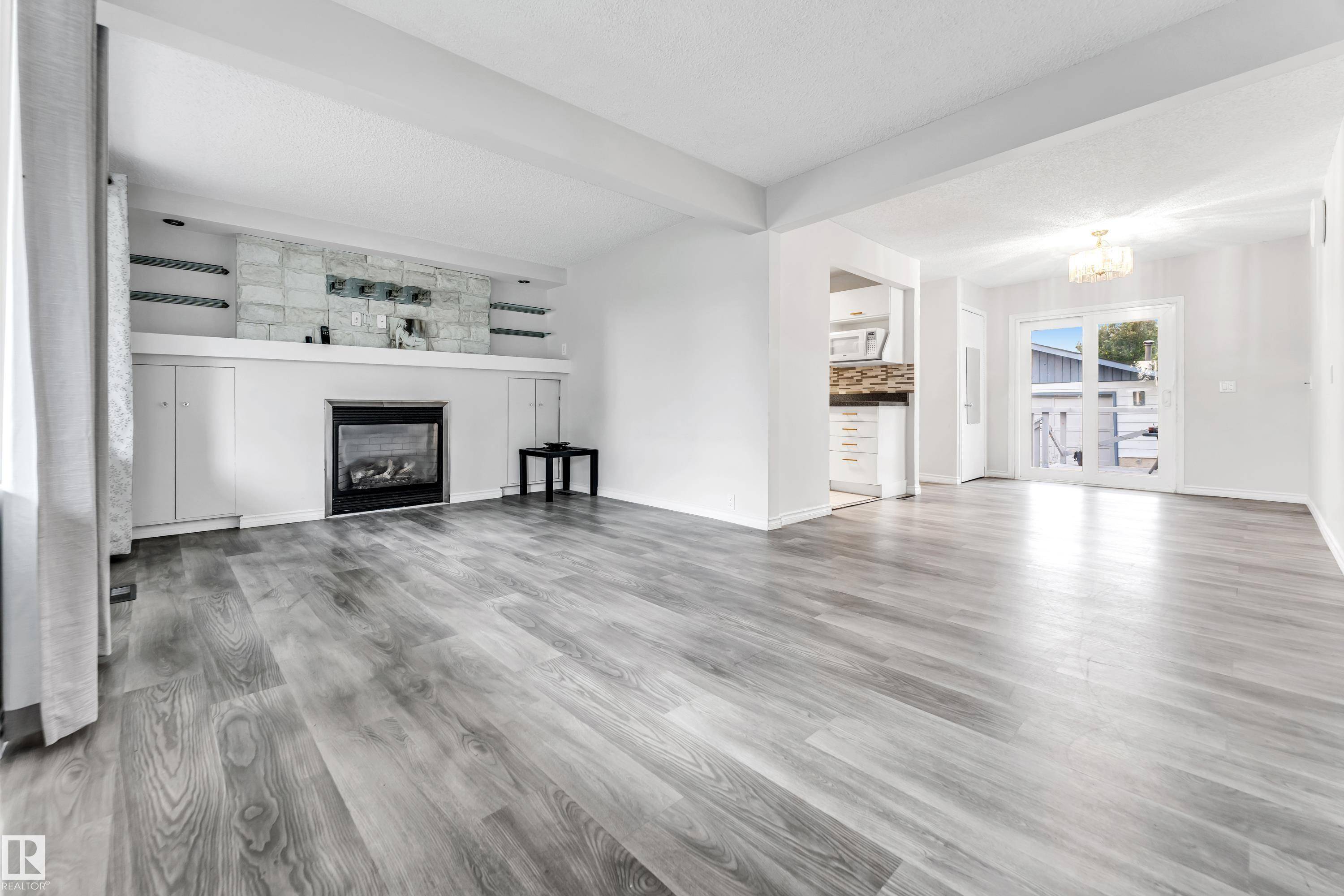 Sherwood Park, AB T8A 2S1,79 Garnet Cres