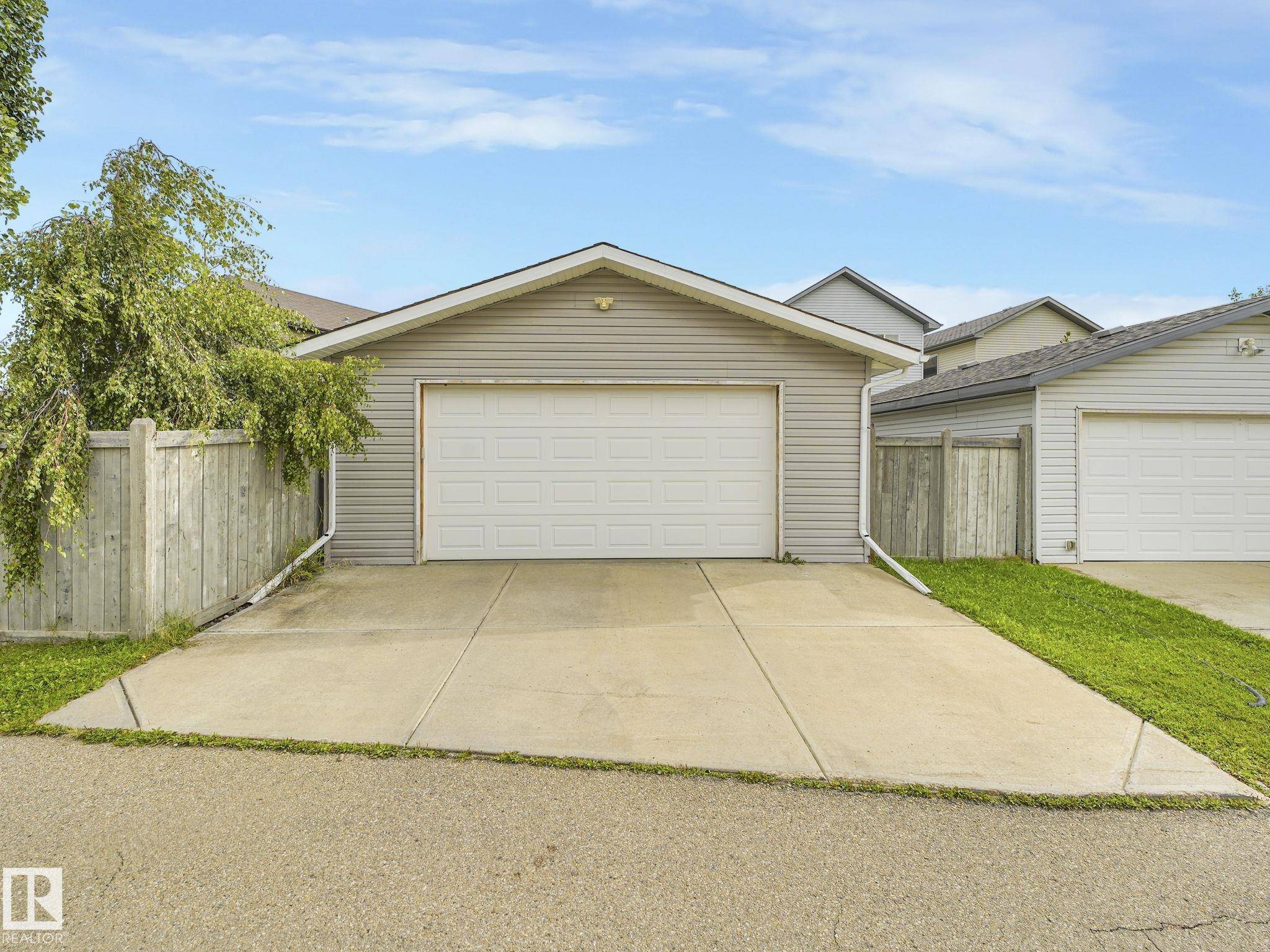 Leduc, AB T9E 0H6,10 Snowhills CO