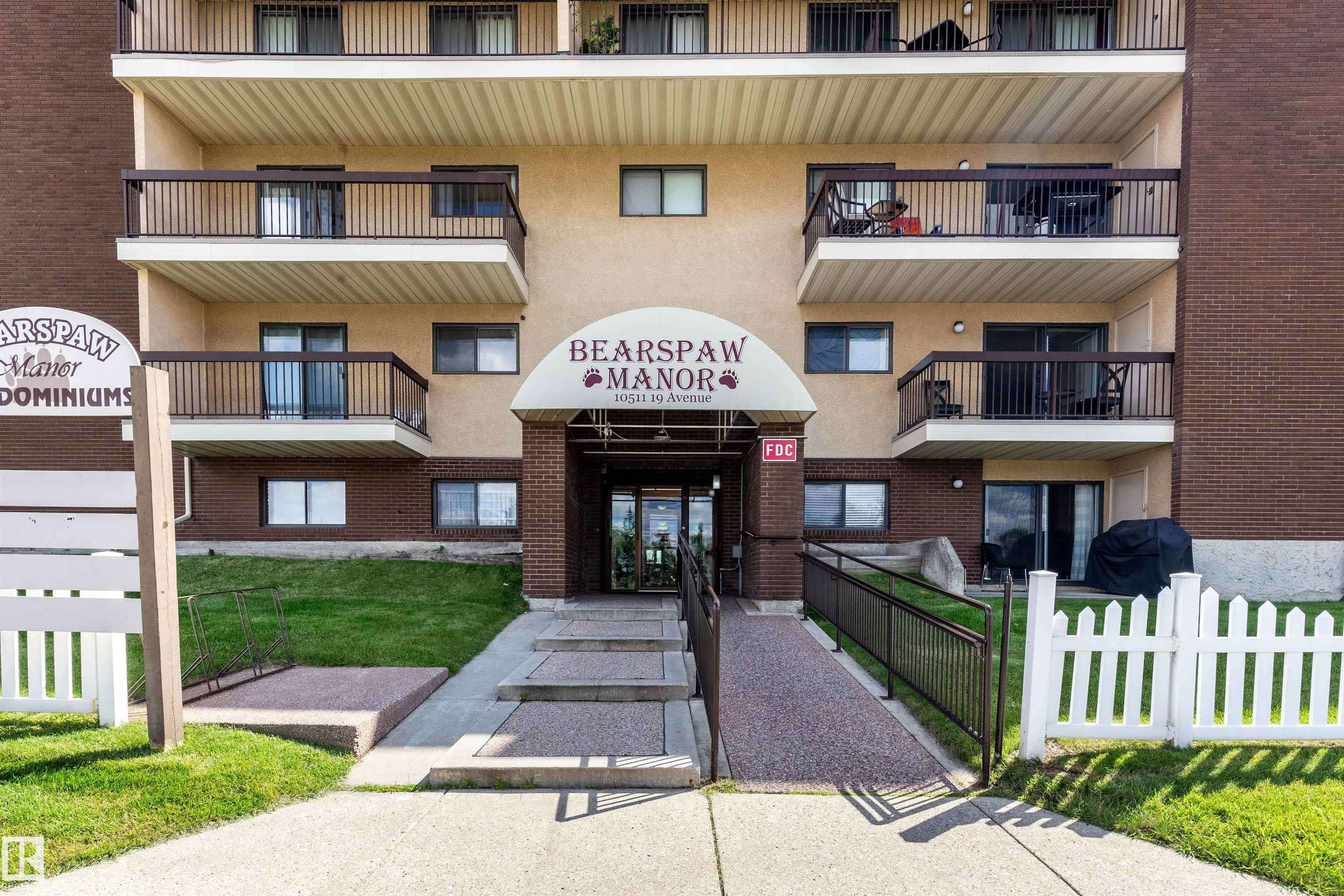 Edmonton, AB T6J 5S8,#301 10511 19 AV NW
