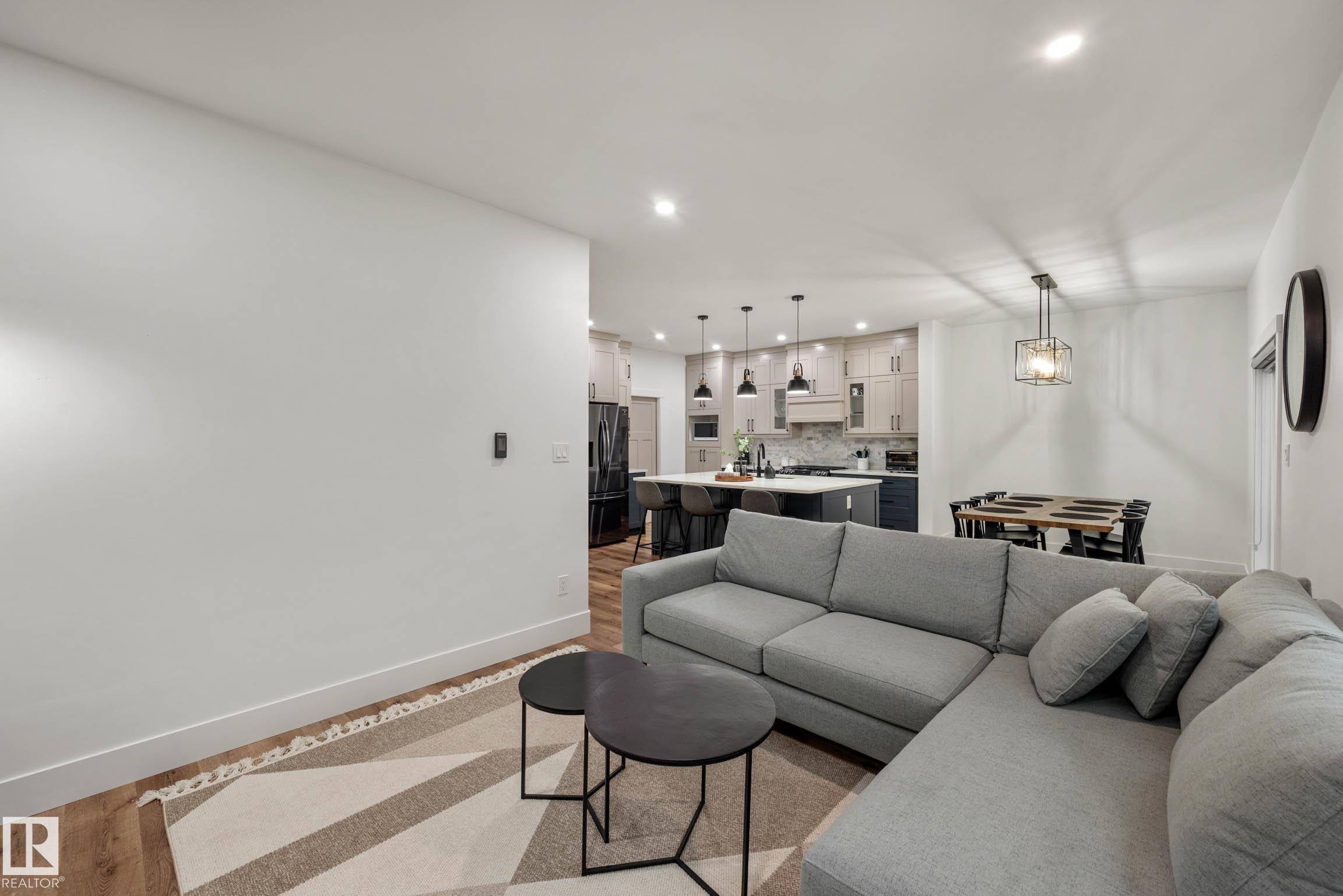 Edmonton, AB T6M 2N6,5094 EDGEMONT BV NW