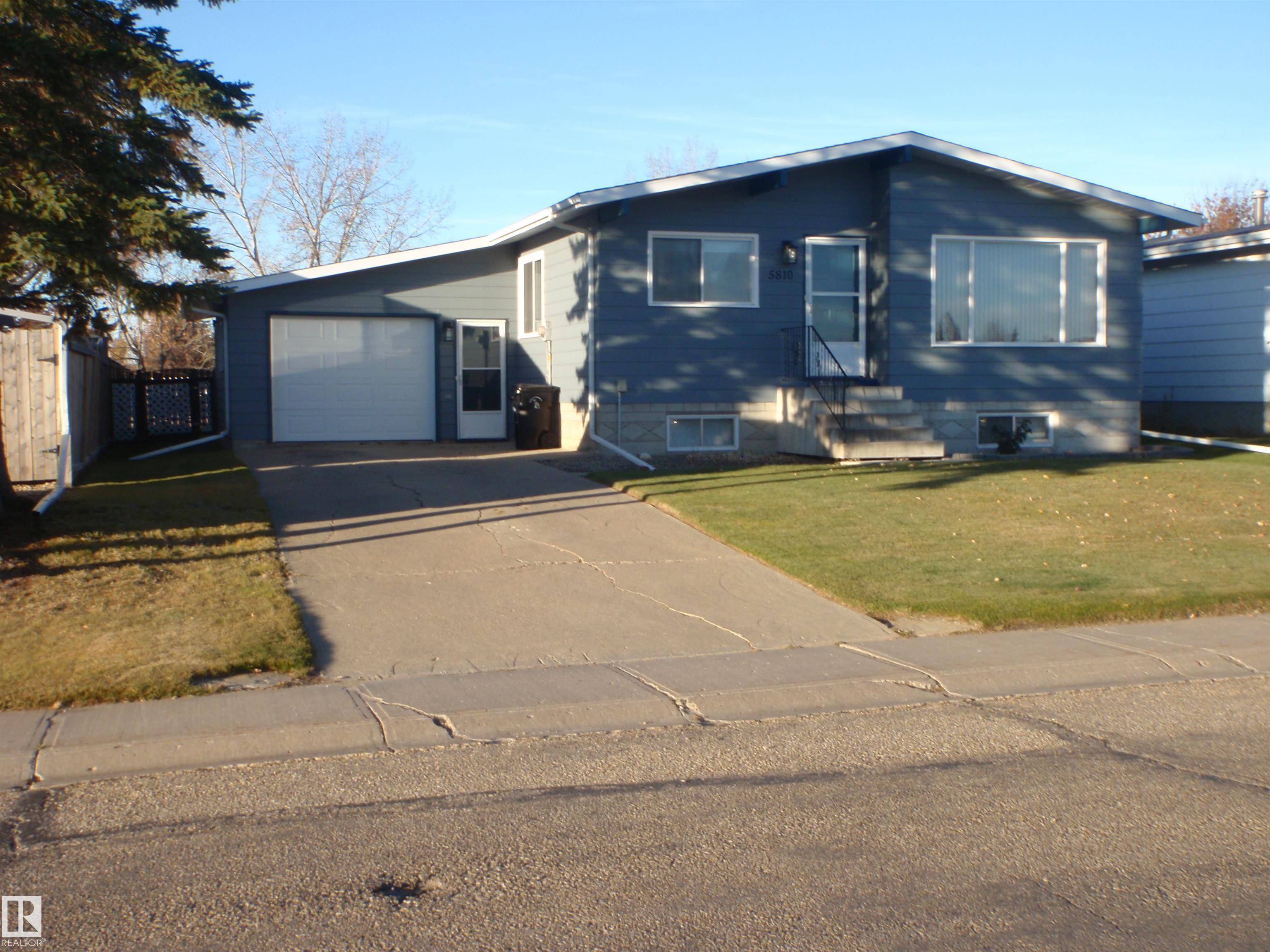 Barrhead, AB T7N 1N1,5810 - 53 ST