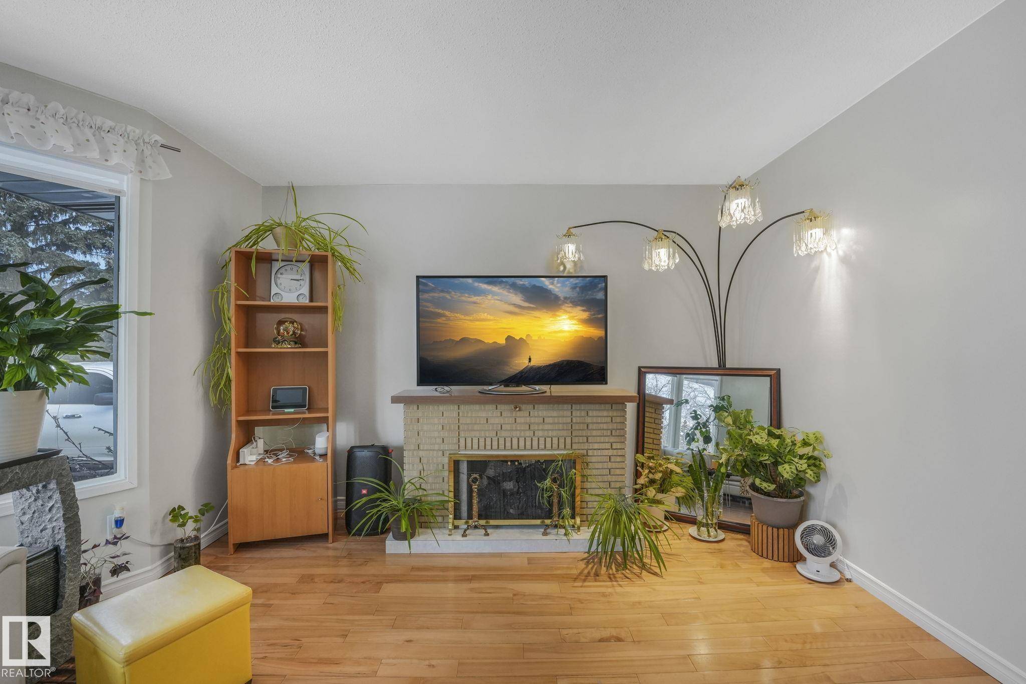 Leduc, AB T9E 5N3,5107 56 AV