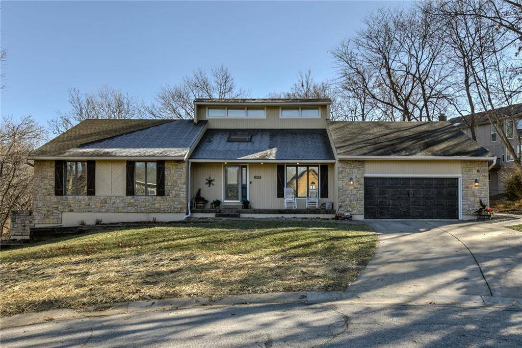 Blue Springs, MO 64015,1504 NW Timberline CT