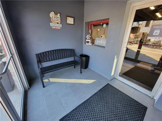 Paola, KS 66071,705 N Pearl ST