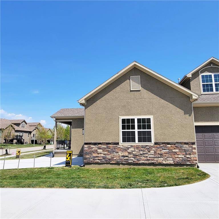 Olathe, KS 66062,16151 W 174th TER
