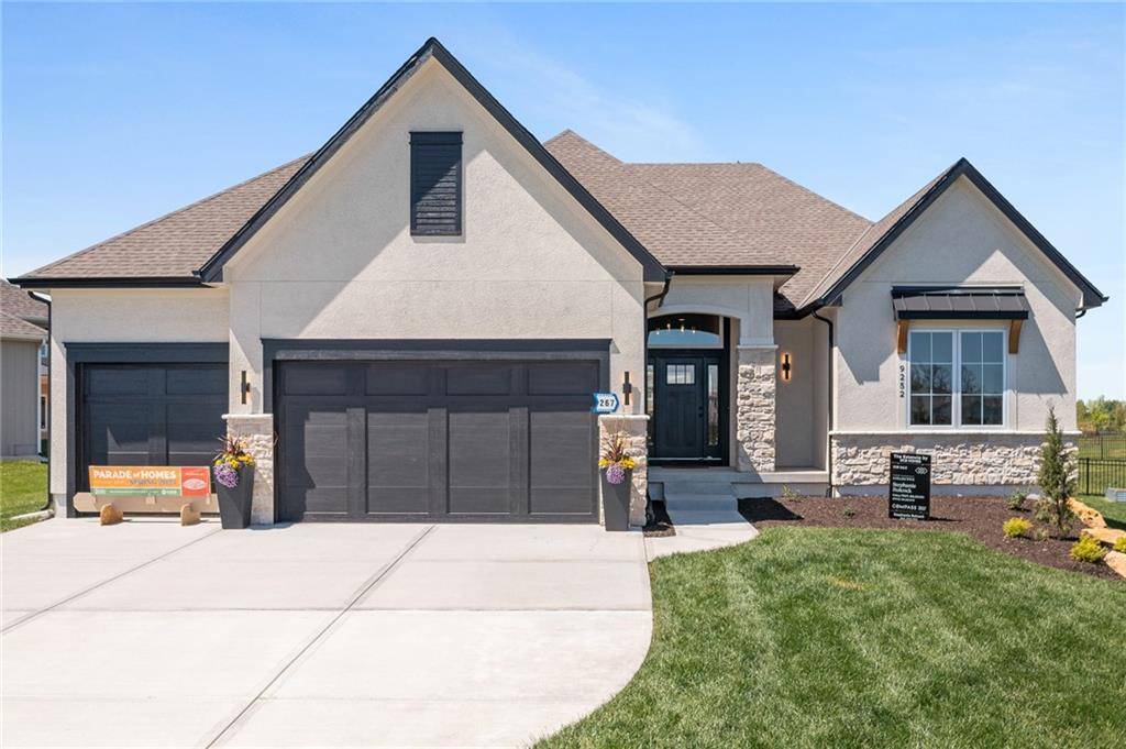 Lenexa, KS 66227,9252 Saddletop ST