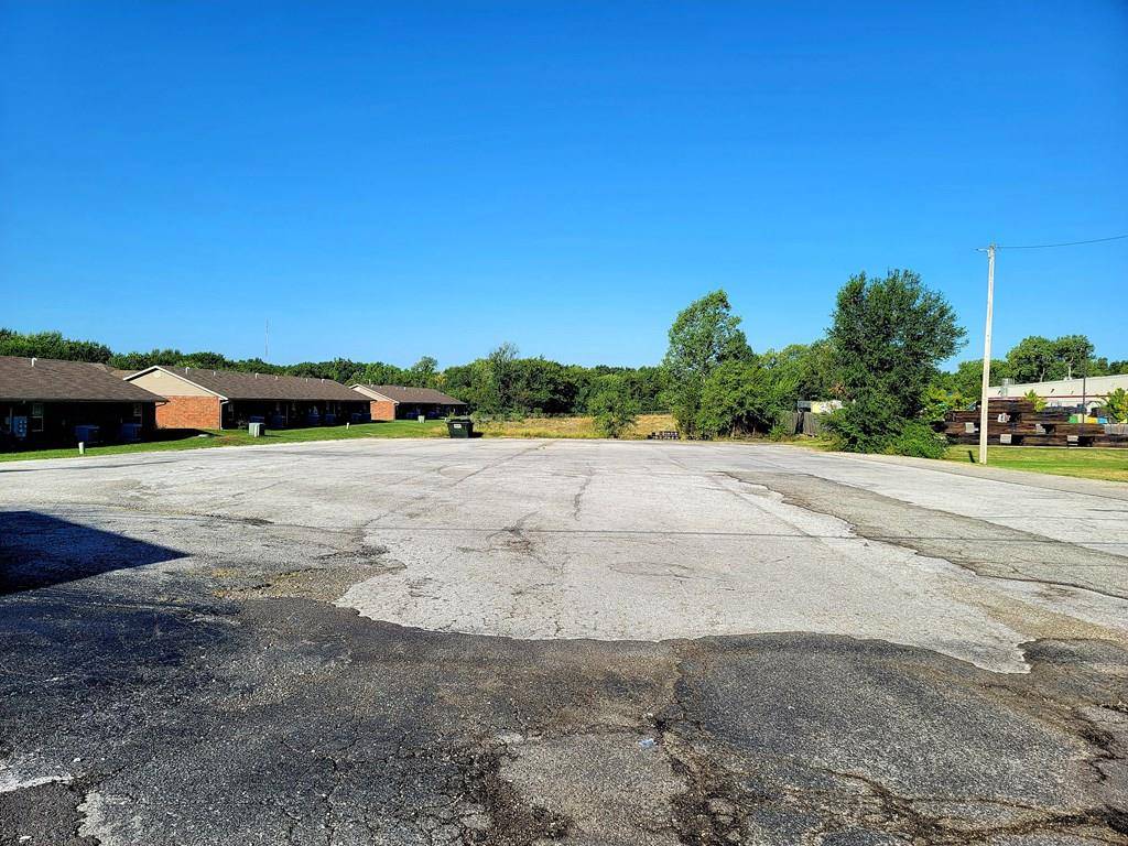 Pittsburg, KS 66762,2711 N Broadway ST