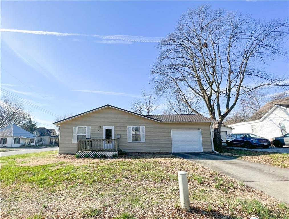 Clinton, MO 64735,526 E Grandriver ST