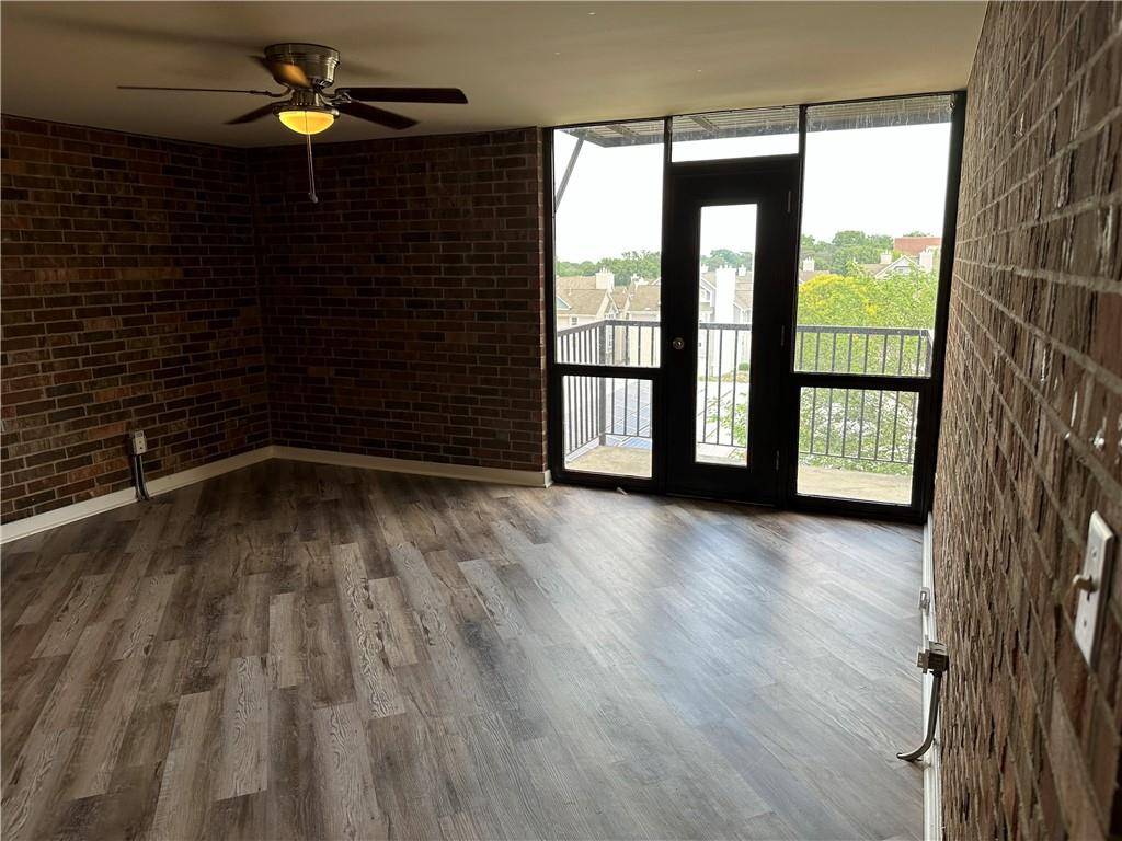 Kansas City, MO 64108,2933 Baltimore AVE #402