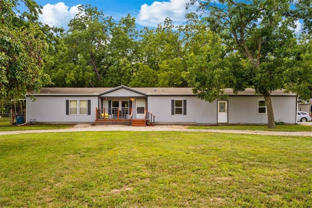 Le Roy, KS 66857,415 1st ST