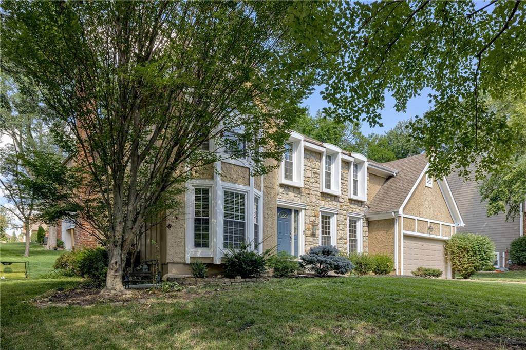 Lenexa, KS 66215,8040 ACUFF LN