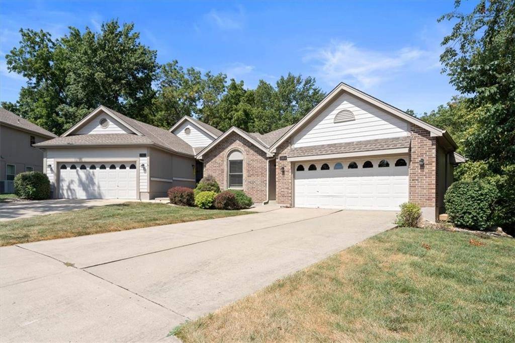 Gladstone, MO 64119,2664 NE 74th ST