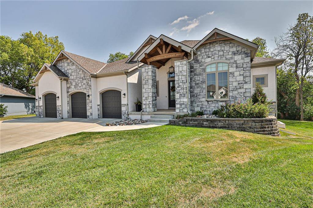 Lee's Summit, MO 64082,2305 SW Chase CIR
