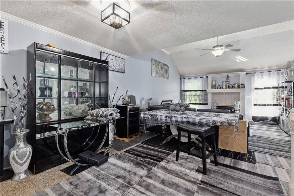 Gladstone, MO 64118,411 NW 71st TER