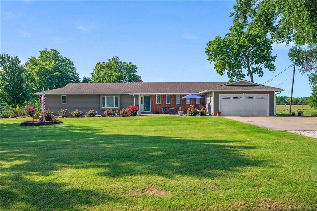 Lawrence, KS 66047,1267 N 1100th RD