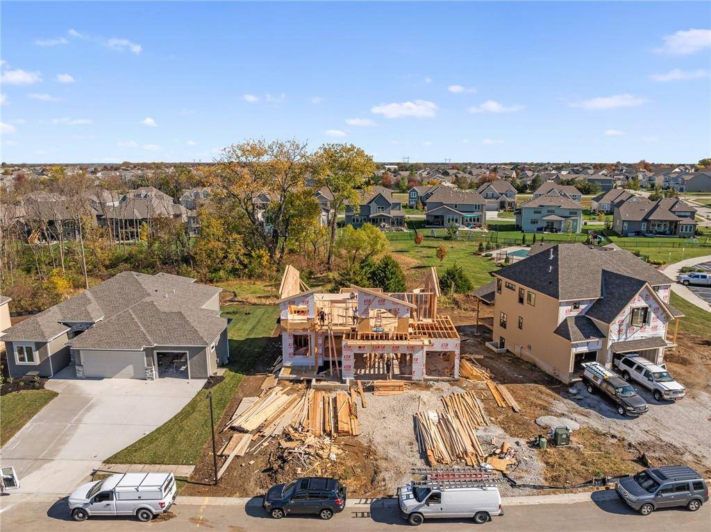 Lenexa, KS 66227,9183 Saddletop ST