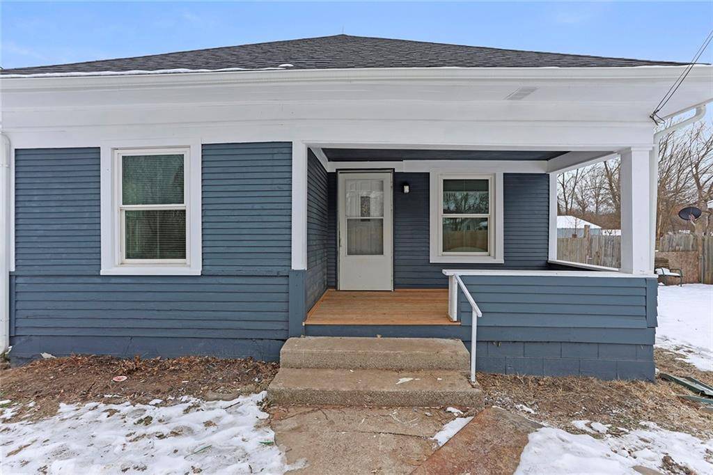 Pleasant Hill, MO 64080,315 N 4th ST