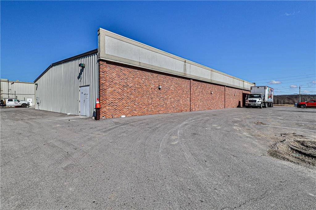 Grain Valley, MO 64029,105 Rock Creek LN