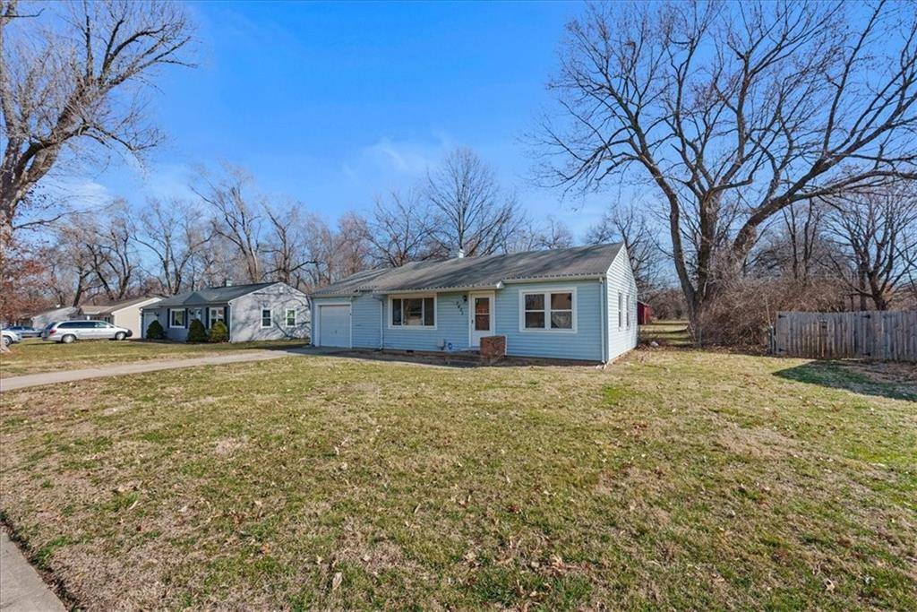 Overland Park, KS 66204,7601 Hardy ST