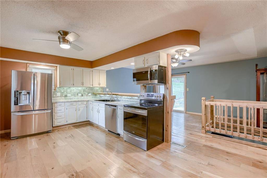 Independence, MO 64050,212 N Holder RD