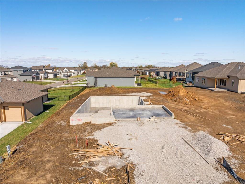 Lenexa, KS 66227,9341 Carbondale ST