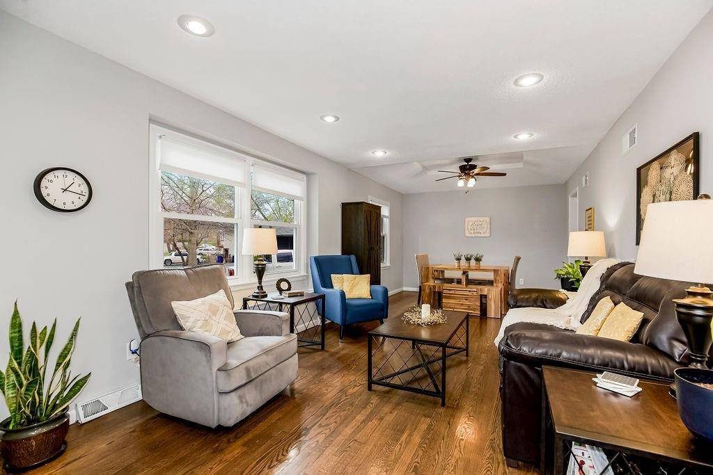 Shawnee, KS 66203,7123 Garnett ST