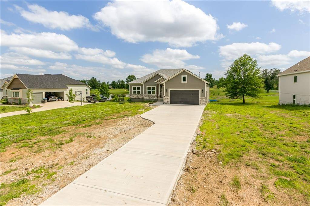 Pleasant Hill, MO 64080,1512 Country Club DR