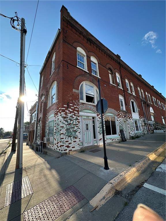 Richmond, MO 64085,201 W Main ST
