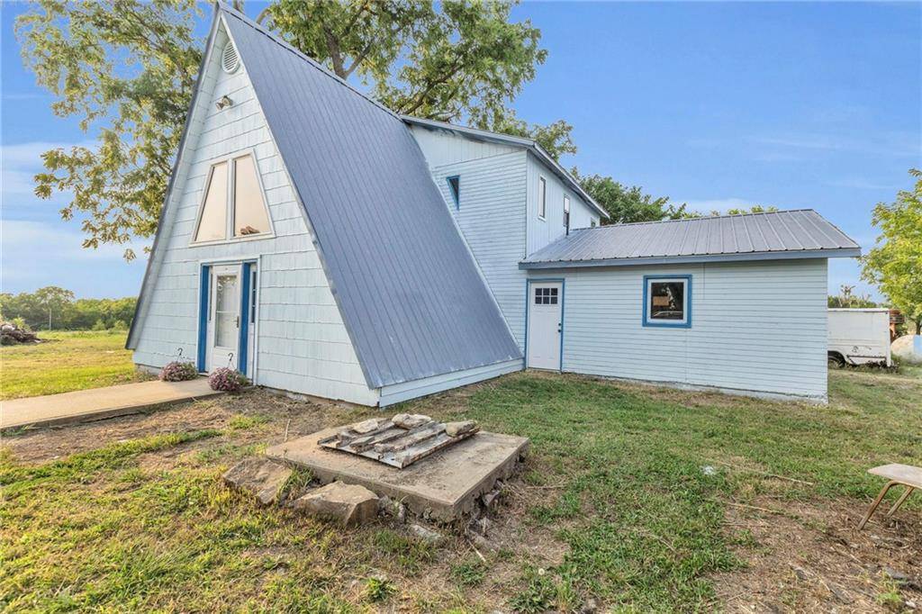 Paola, KS 66071,35232 W 311th ST