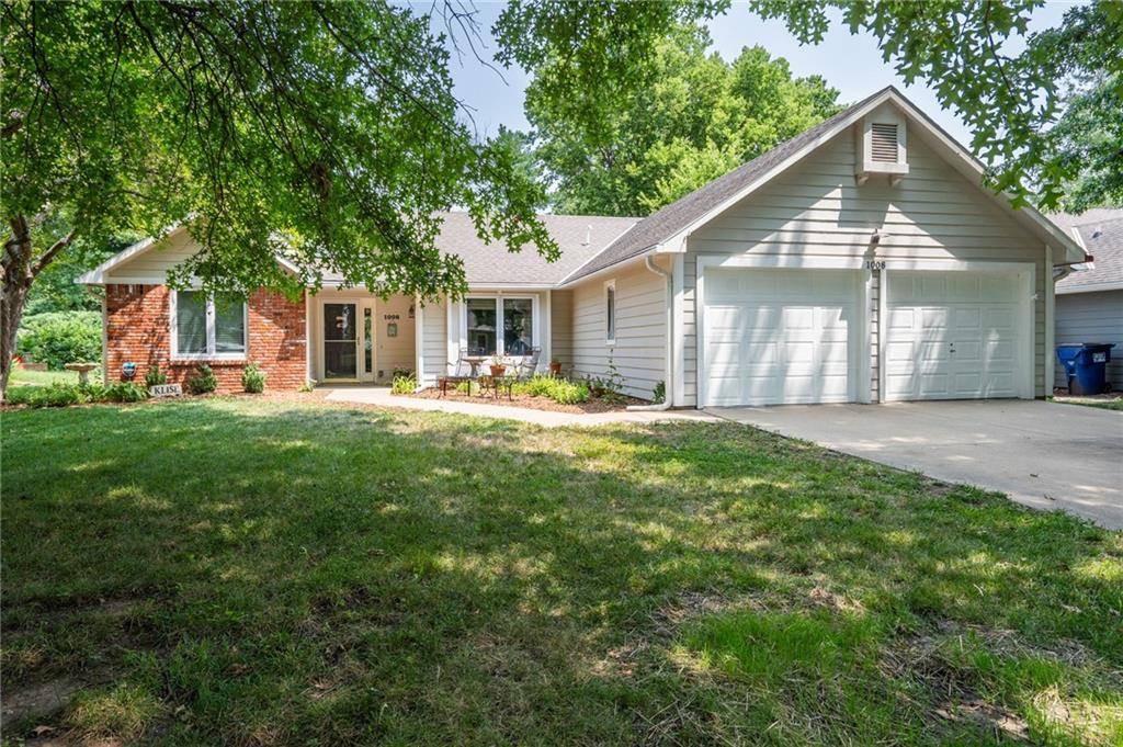 Lawrence, KS 66049,1008 Prescott DR