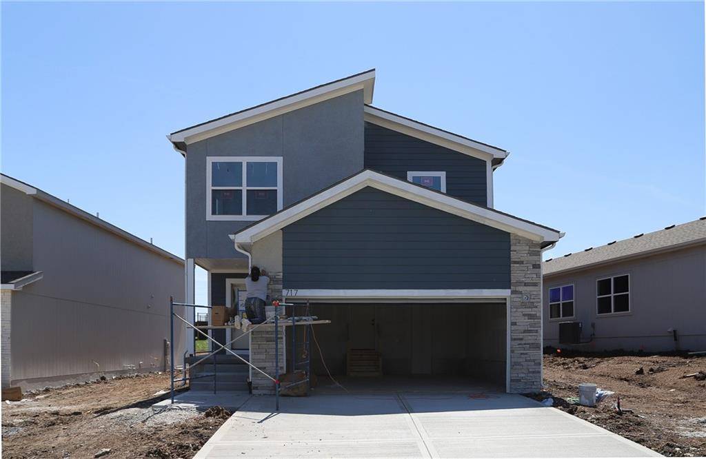 Raymore, MO 64083,717 SW Glenn CIR