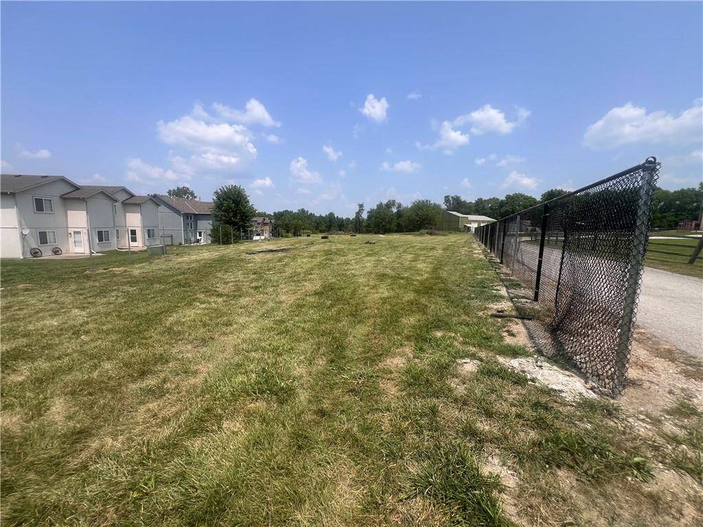 Peculiar, MO 64078,LOT 42 & 43 Maple CIR