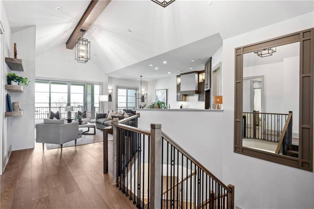 Leawood, KS 66224,13707 Pembroke LN