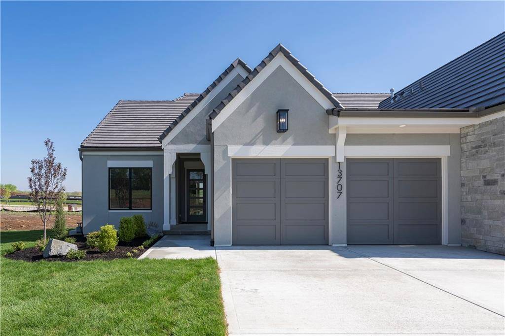 Leawood, KS 66224,13707 Pembroke LN