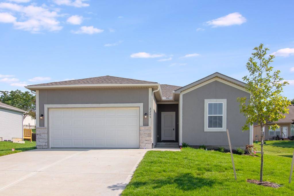 Raymore, MO 64083,2205 Crestview PL