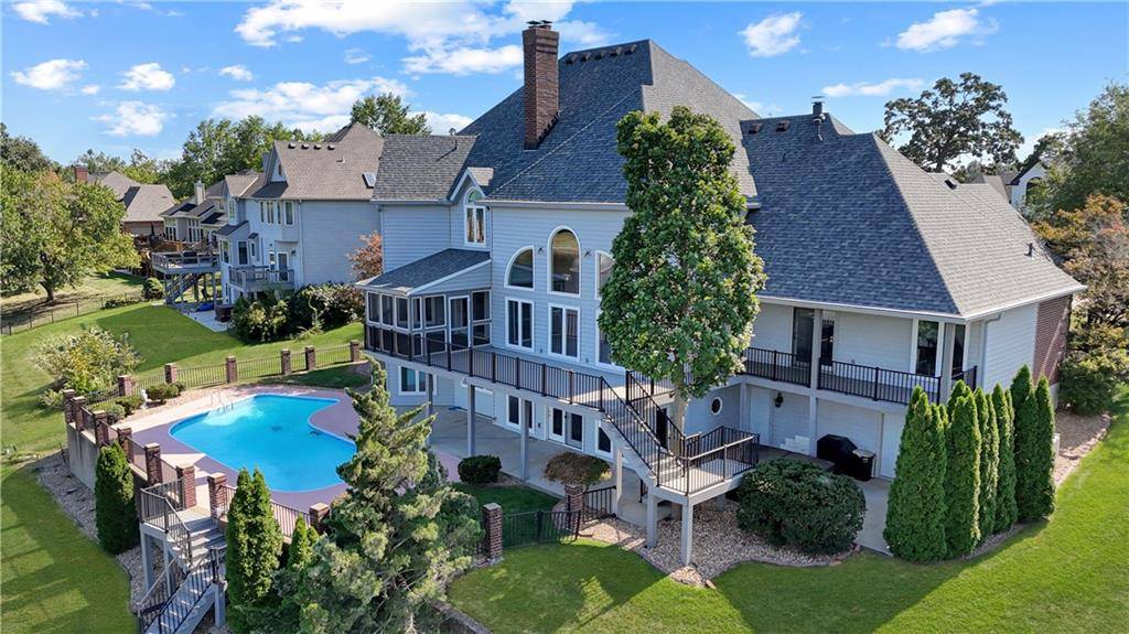 Warrensburg, MO 64093,1227 Pembrooke DR