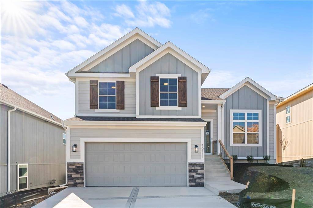 Parkville, MO 64152,16111 Ryan CIR