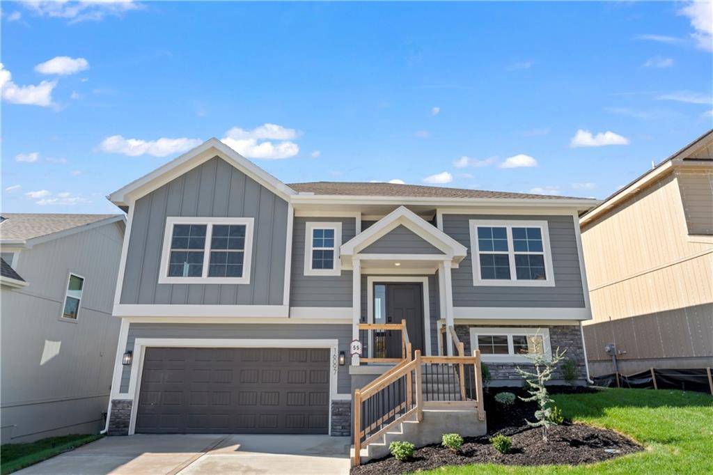 Parkville, MO 64152,16097 Ryan CIR