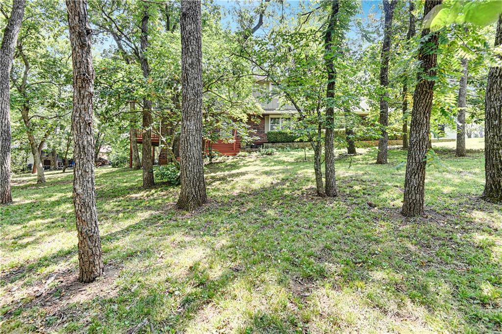 Olathe, KS 66061,1000 S Lakeshore DR