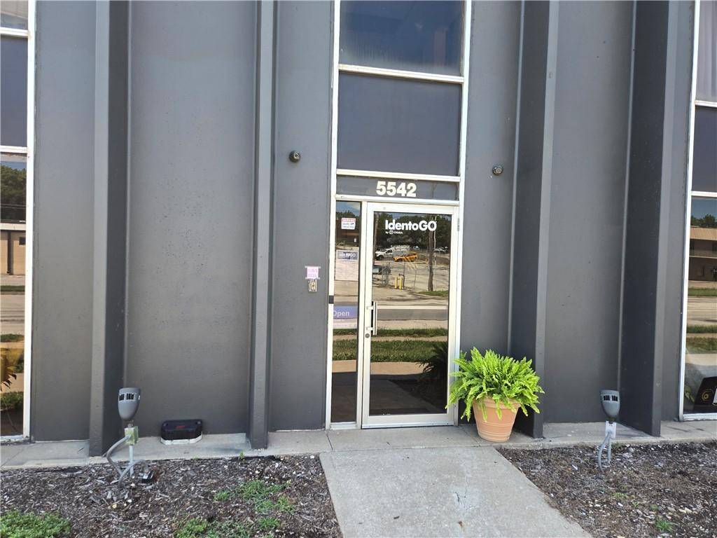 Raytown, MO 64133,5520 Raytown RD