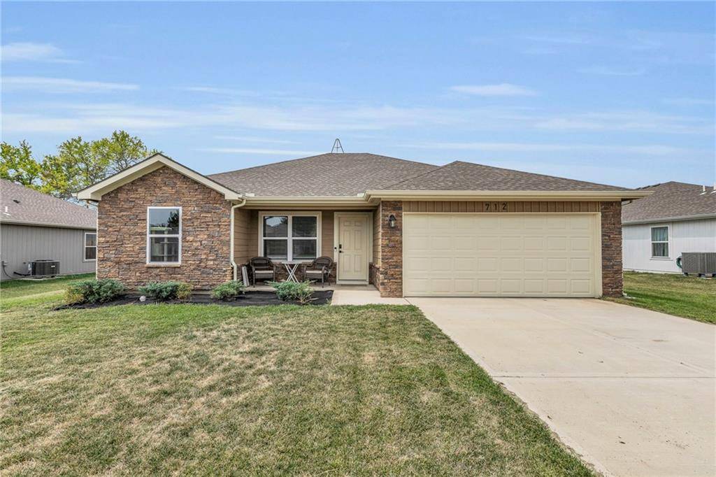 Paola, KS 66071,712 Hidden Meadows DR