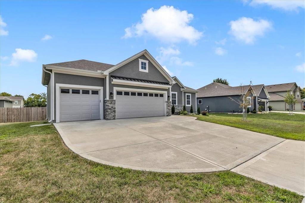 Pleasant Hill, MO 64080,1808 Winchester DR