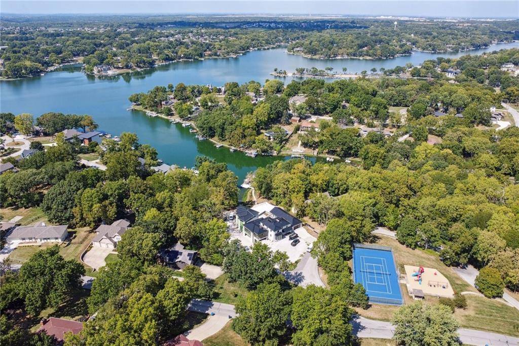 Weatherby Lake, MO 64152,9808 NW 73rd ST