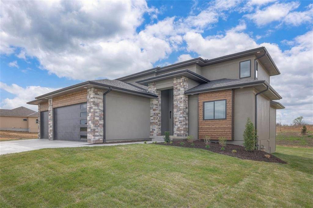 Greenwood, MO 64034,1009 Wilds Pkwy