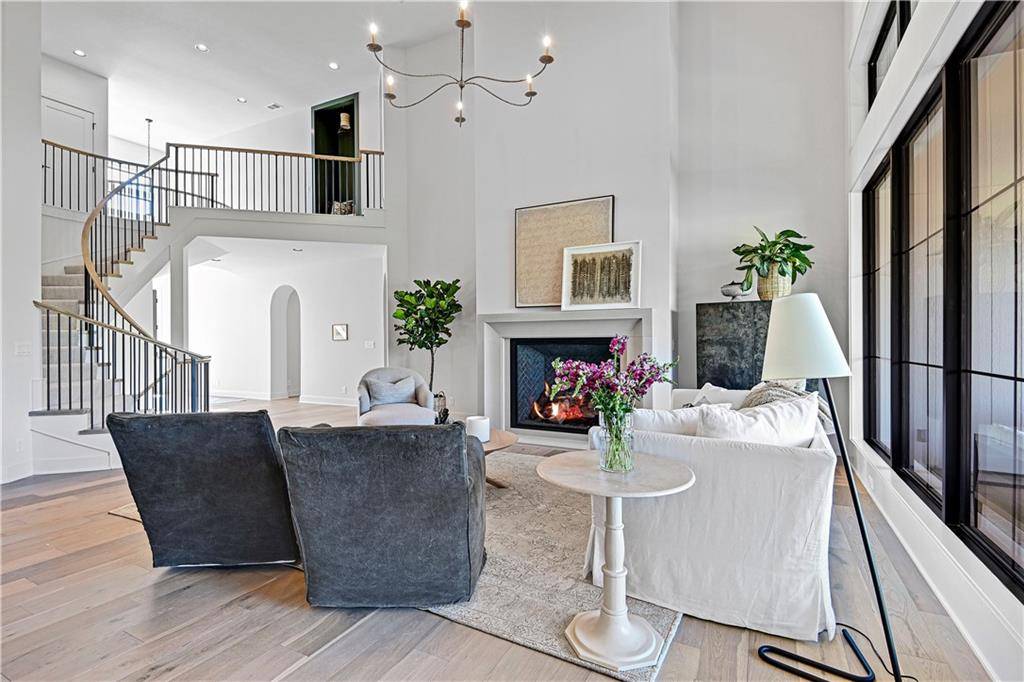 Overland Park, KS 66221,17008 Parkhill ST