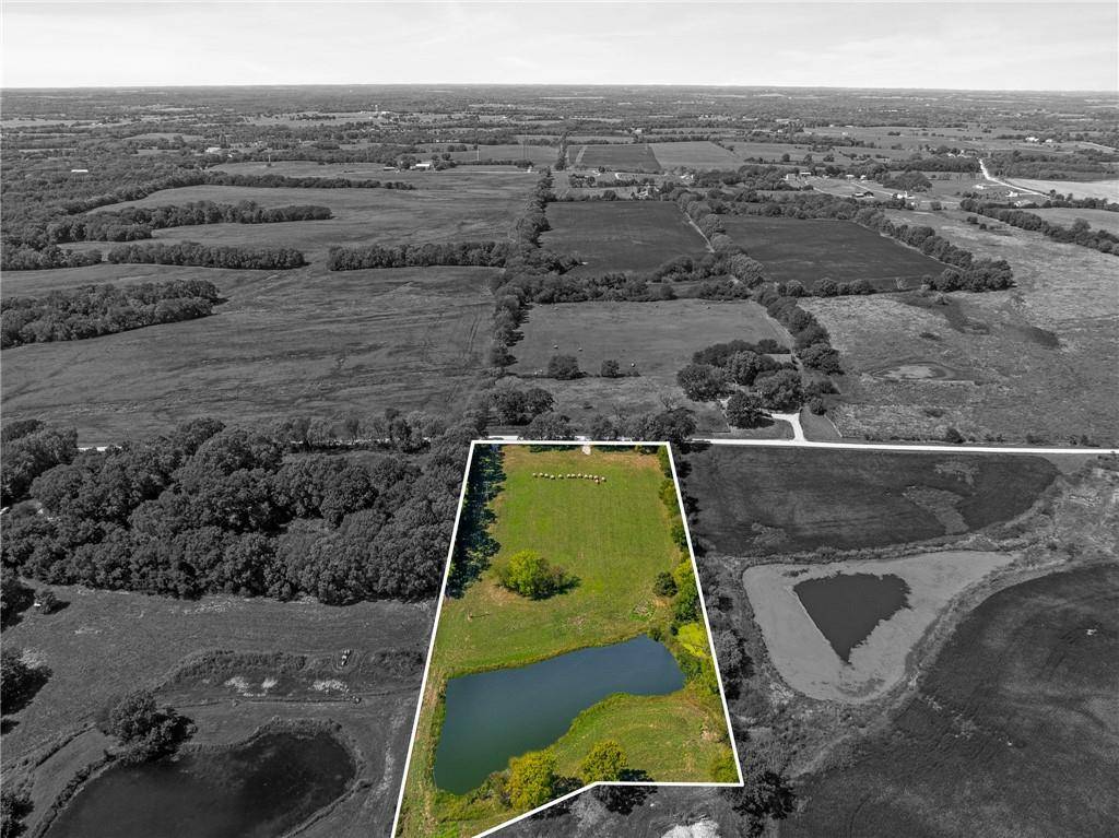 Smithville, MO 64089,18410 HH Lake RD