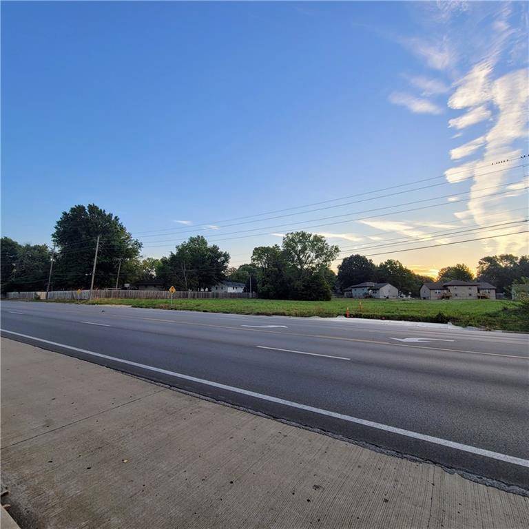 Blue Springs, MO 64014,2168 N 7 HWY